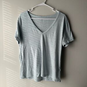Forever 21 V-Neck Short Sleeve Tee
